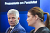 Cecilie Myrseth og Bjørnar Skjæran taler på pressemøte om Fensfeltet.