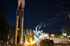 Fortum Oslo Varmes anlegg på Klemetsrud i Oslo med lys, damp og industribygninger om natten.